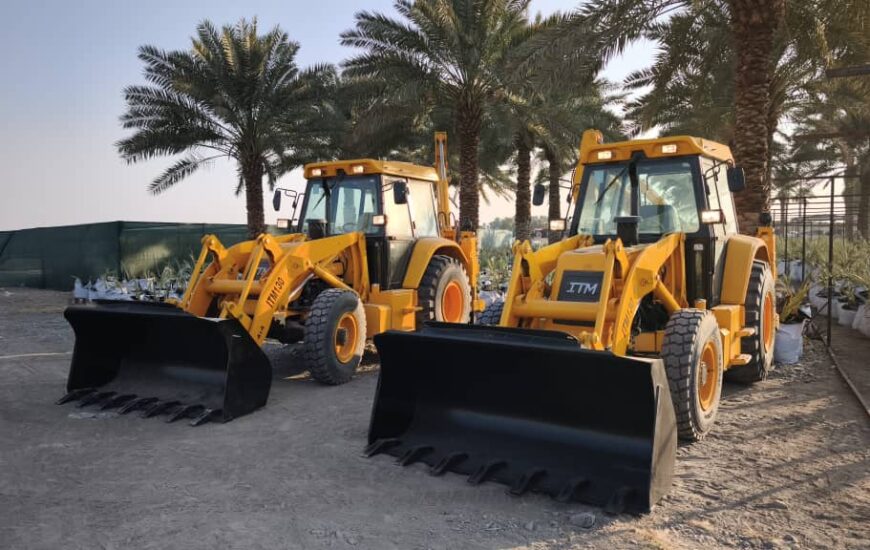 خرید دو دستگاه بیل‌بکهو جدید؛ گامی مهم در مسیر احداث باغ های میوه نسل جدید در ایران